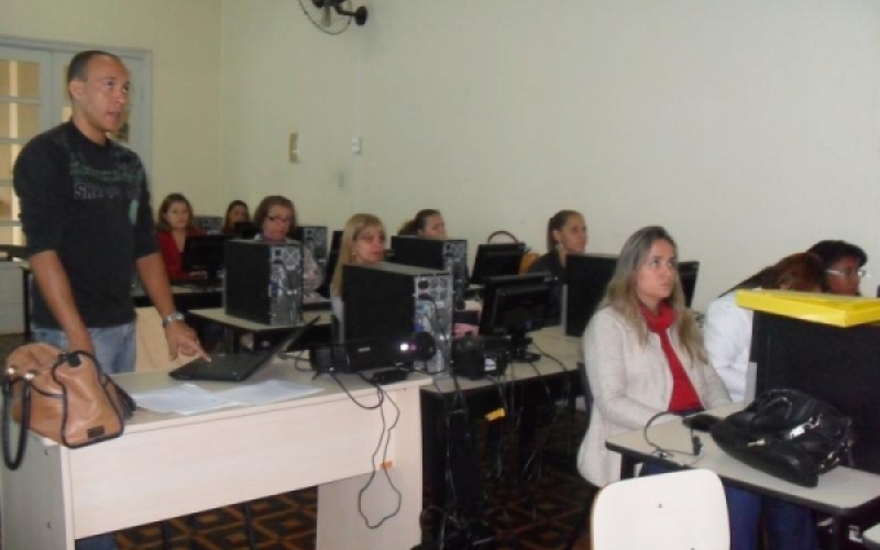 Todas as EMEIS de Jacarezinho agora tem Blog