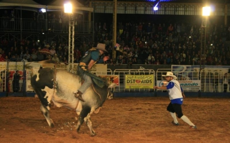 SEGUNDA NOITE DA FETEXAS