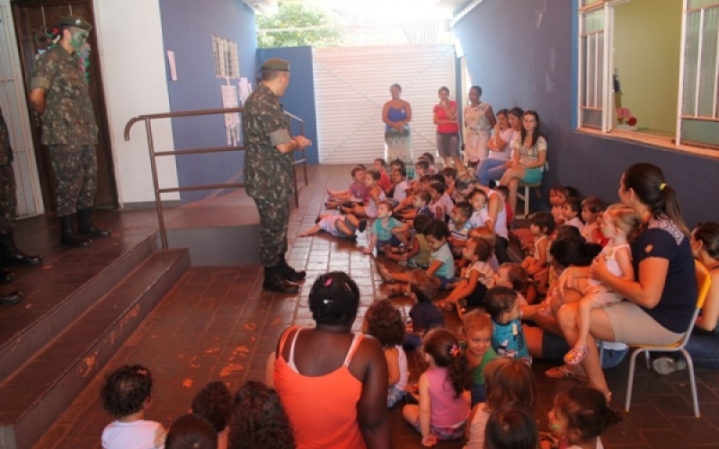 TG visita Escola Municipal