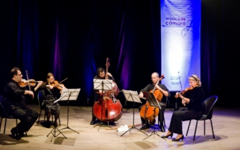 Hoje tem apresentação do quinteto Cinco de Cordas no CAT 