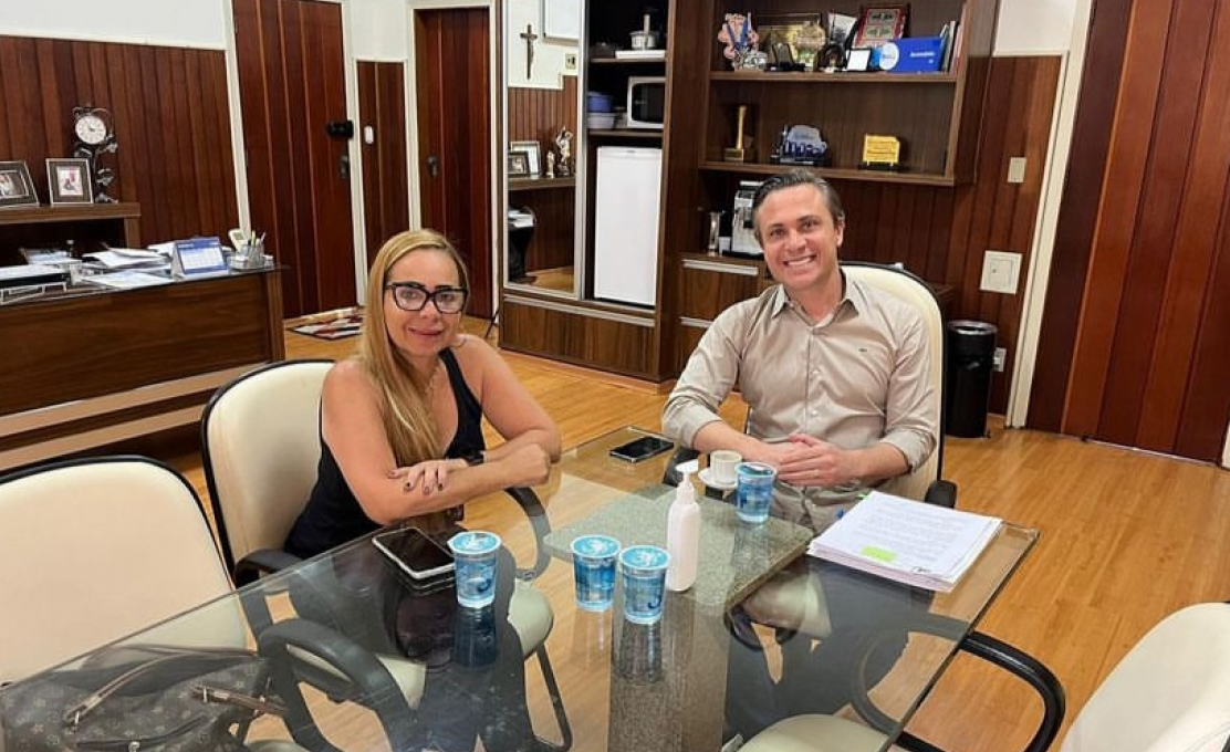 Jacarezinho adquire materiais didáticos