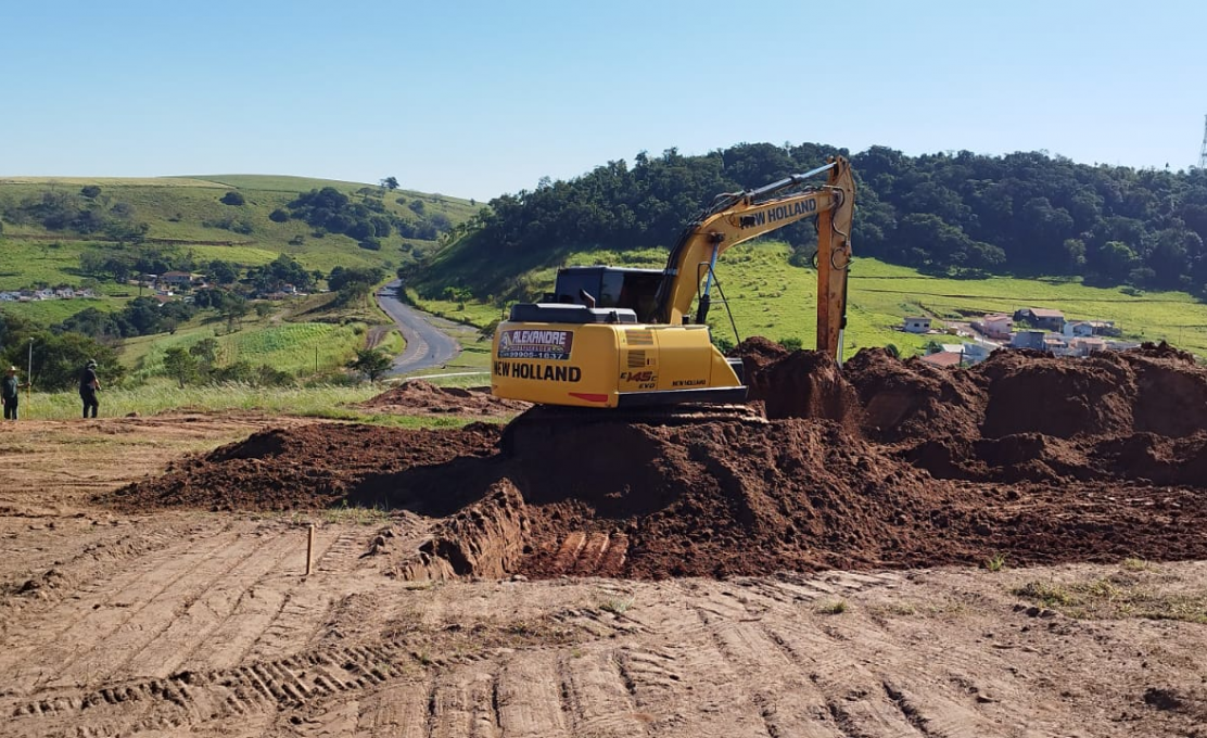 Iniciada terraplanagem para construção do AME