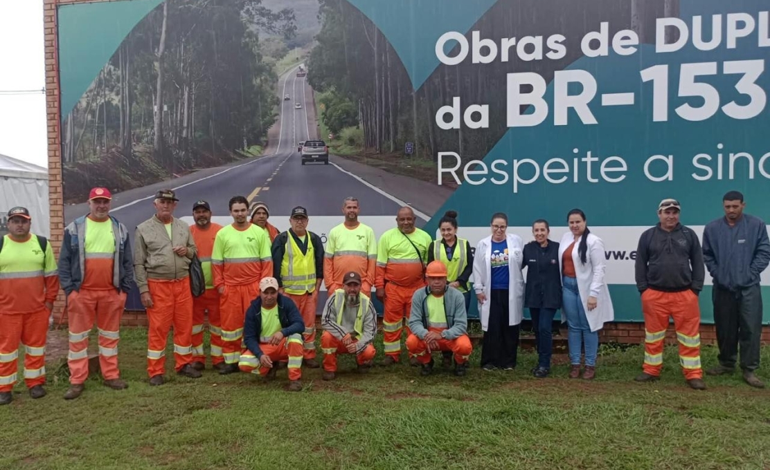 Equipe da Saúde realiza ação de prevenção com trabalhadores em Jacarezinho