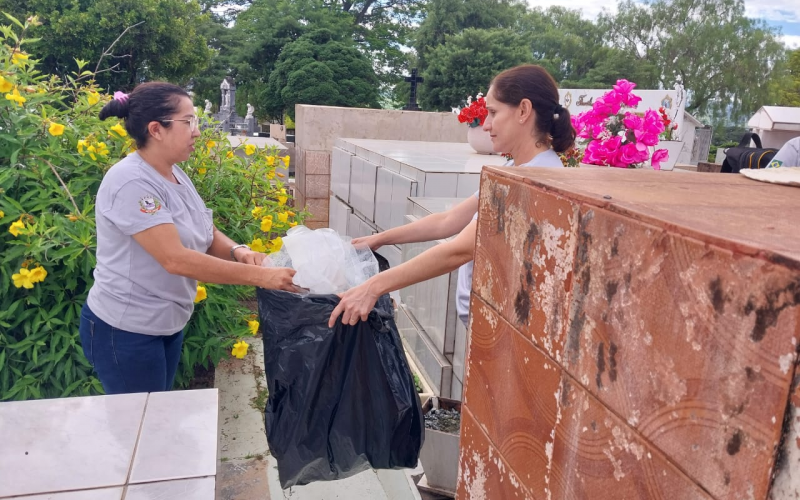 Prefeitura estabelece prazo para flores no Cemitério