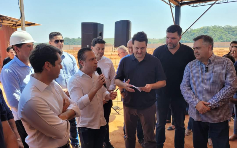 Governador visita obras do AME