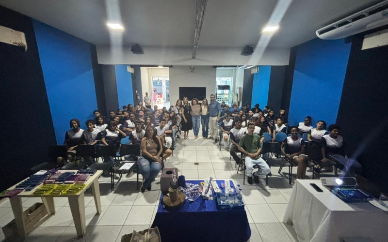 Centro da Juventude promove palestra sobre saúde e prevenção da gravidez na adolescência 